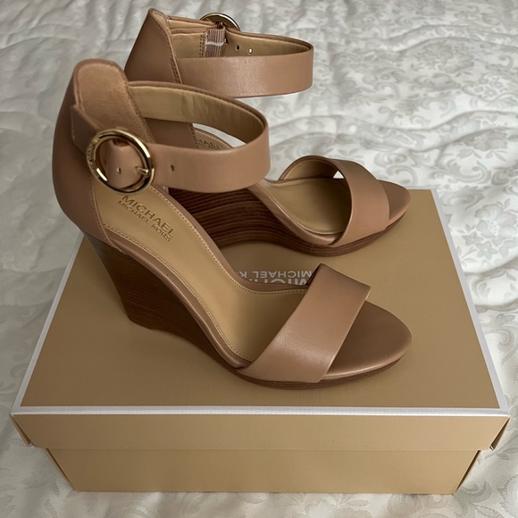 Michael by Michael Kors Lena Leather Wedge - Picture 7 of 11